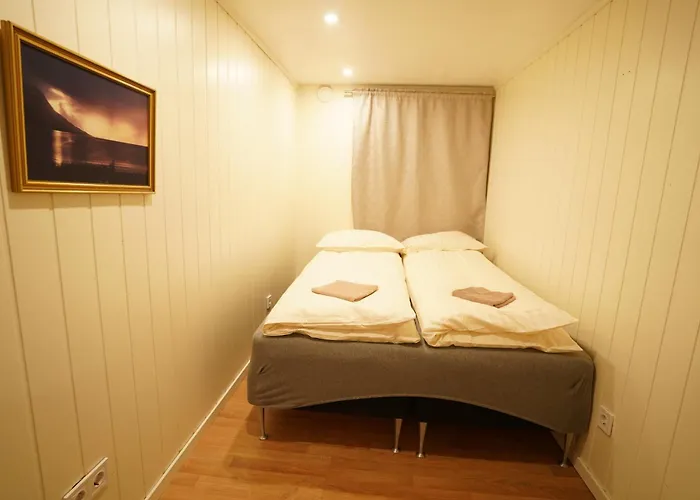 Hage Apartment *